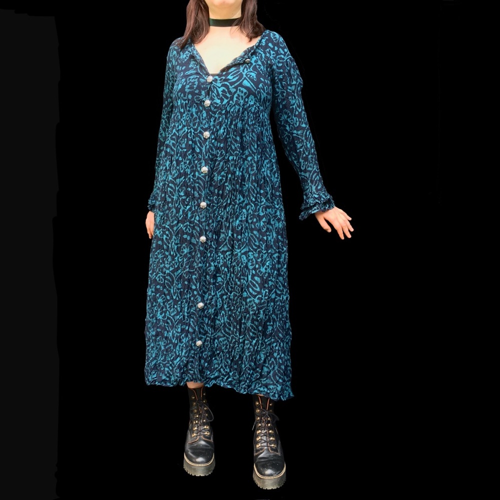 Green and black Long sleeve vintage dress